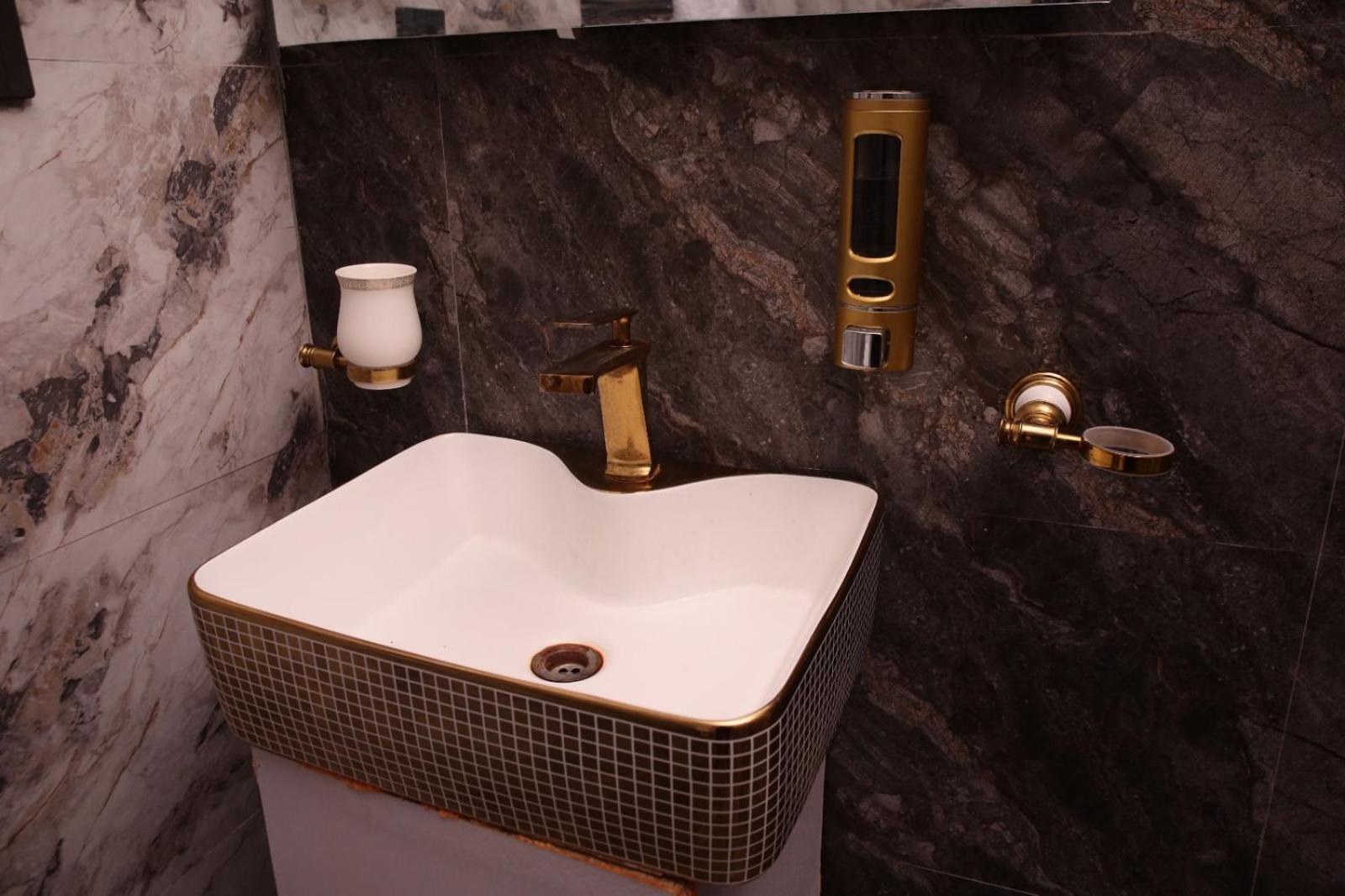 Elite Elegance Inn Isb Iszlámábád Kültér fotó